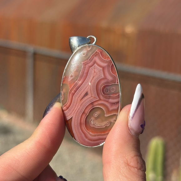 Pink Laguna Agate Pendant Necklace - Picture 2 of 10